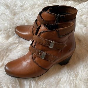 Taos Heeled Booties